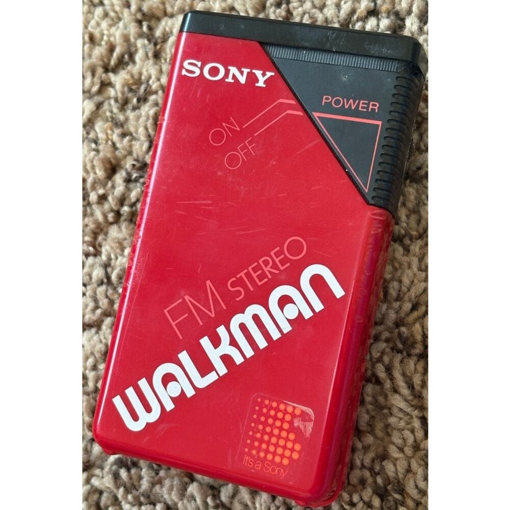 Sony Walkman SRF-20W Portable FM Stereo Radio - Serial #387117